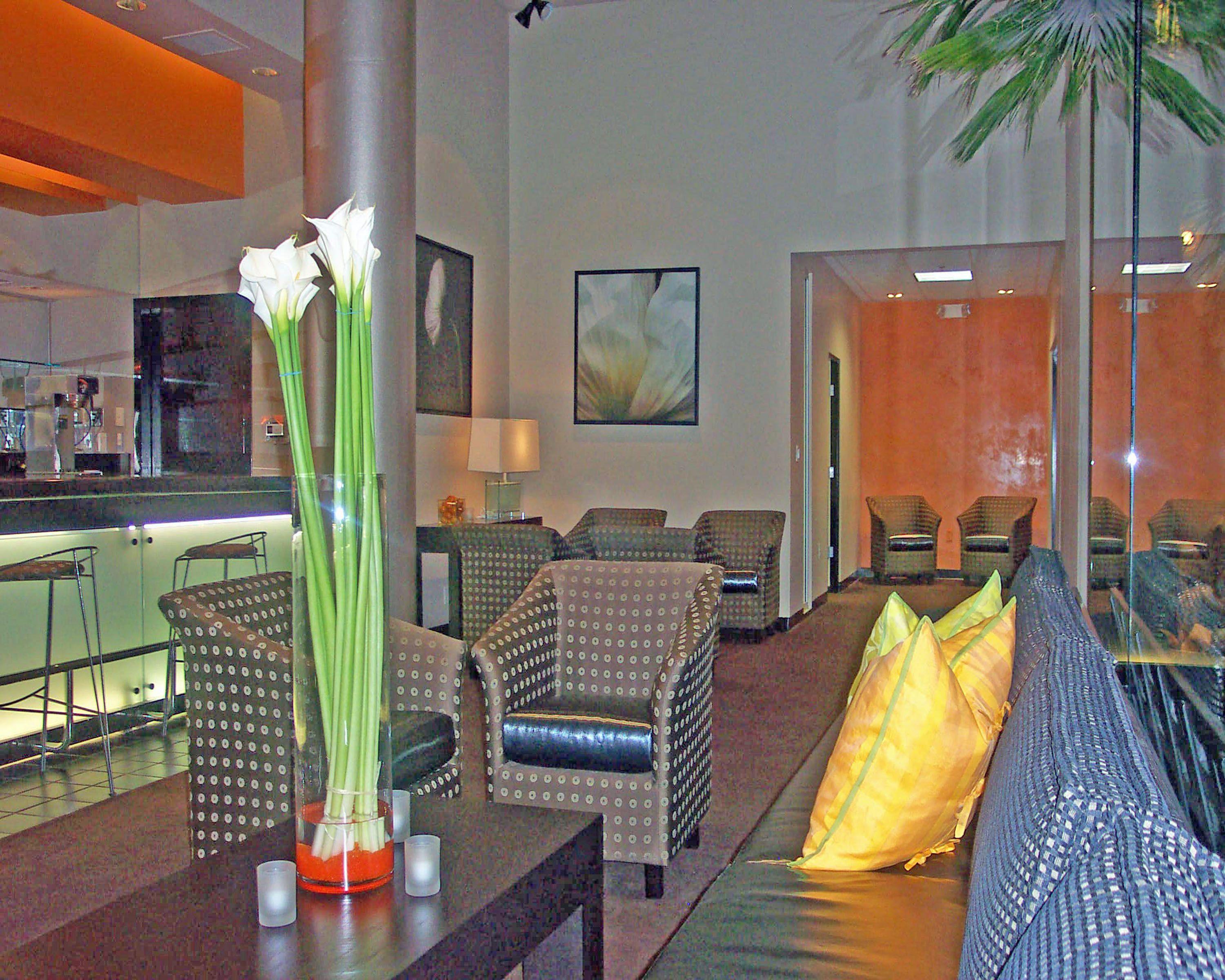 Ramada Plaza By Wyndham West Hollywood Hotel & Suites — Fotos 1